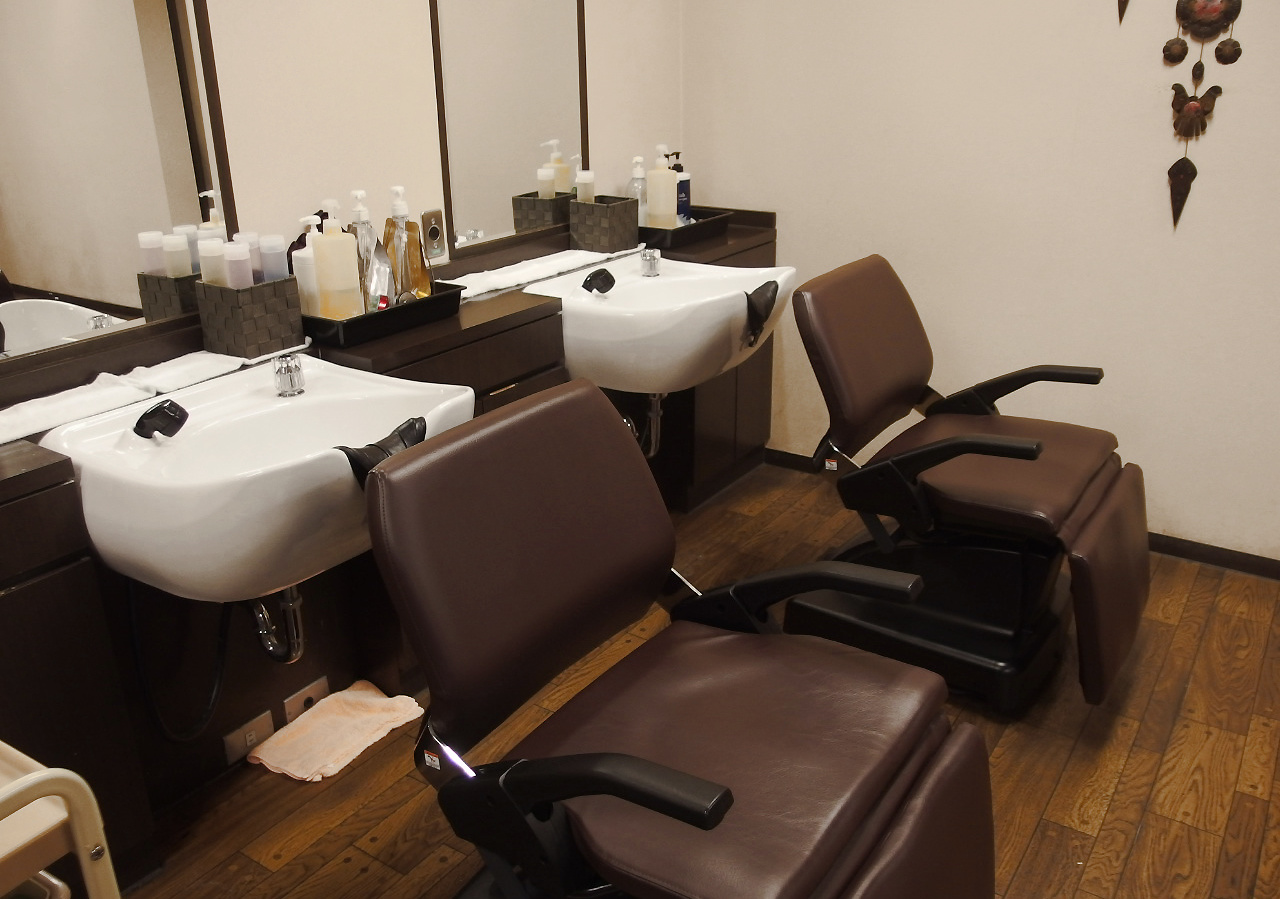 大阪／箕面 :: 男爵Rt.306店 :: シャンプー台 :: 理容室／メンズヘアサロン