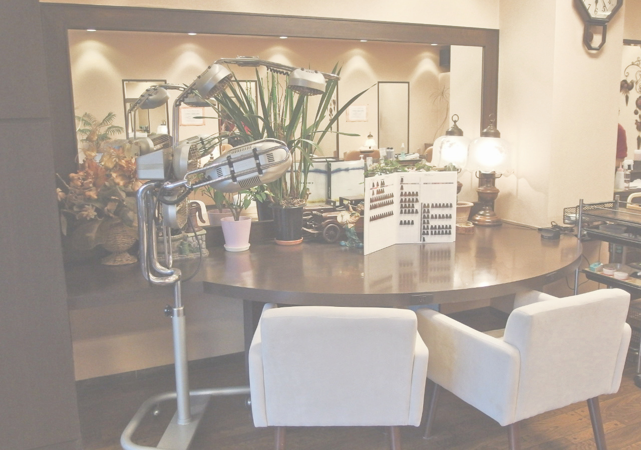 大阪／箕面 :: 男爵Rt.306店 :: インテリア／カリモク６０ :: 理容室／メンズヘアサロン 